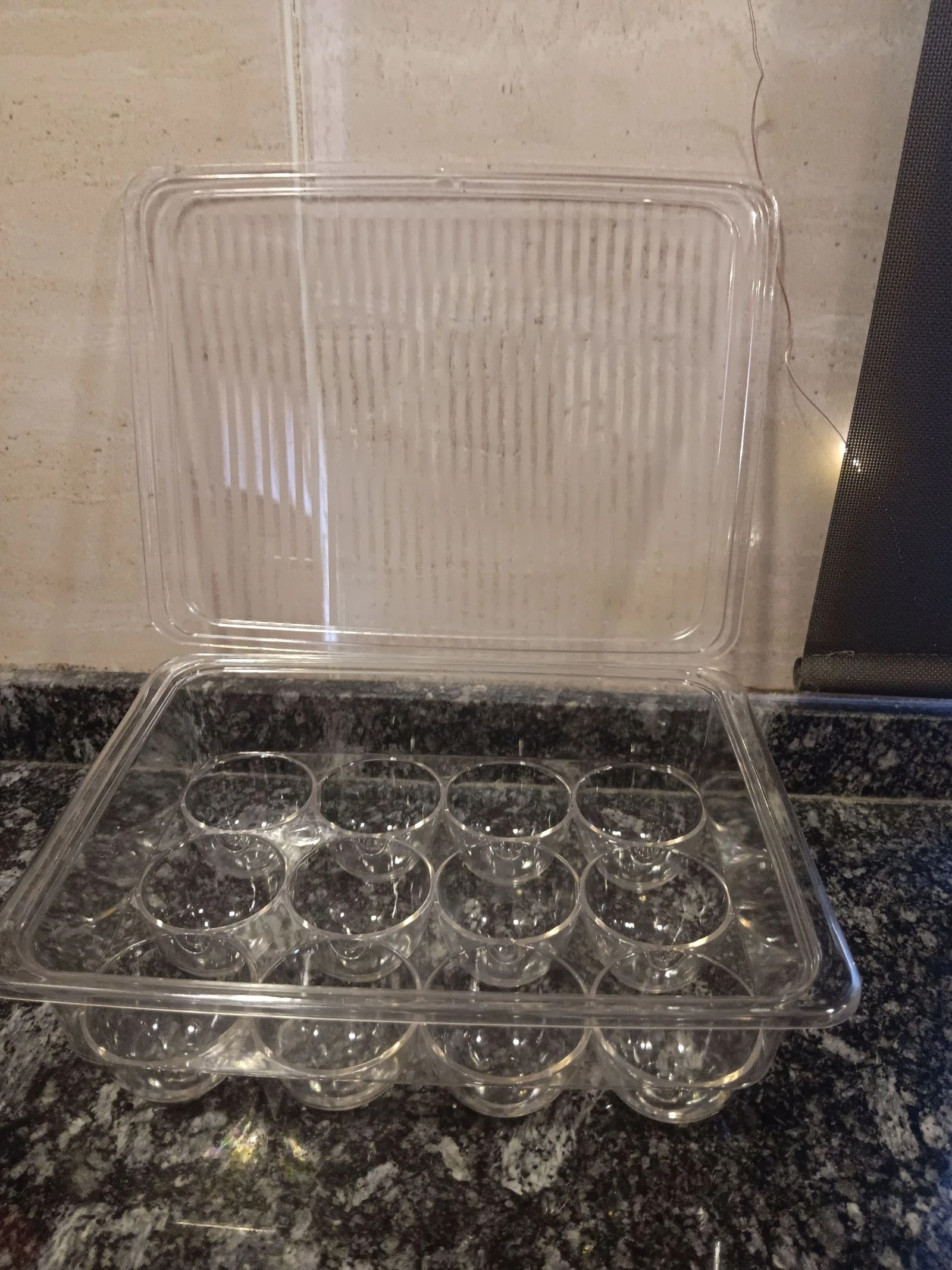 New container for fridge 12 egg
22,8x17,5 x 7,7 cm